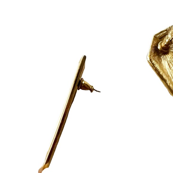 Vtg Monet Drop Earrings Cream White Enamel Gold Tone Pierced Signed Prism - Picture 4 of 5